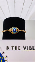 Load image into Gallery viewer, Eye Believe Bracelet
